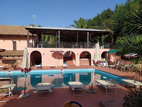 Pleasant apartment in Sant irene Torre Vecchia with pool