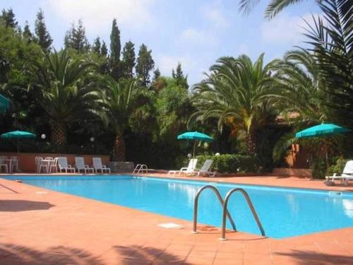 Vibrant apartment in Sant irene Torre Vecchia with pool