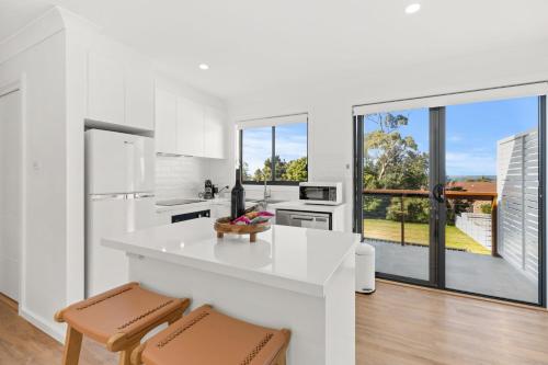 Dapur atau dapur kecil di Bella Vita by Experience Jervis Bay