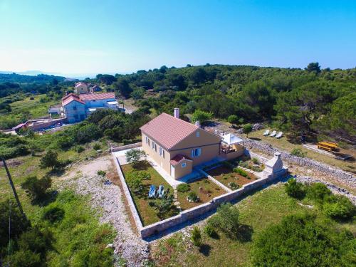 Fotografia z galérie ubytovania Holiday house with a parking space Veli Rat, Dugi otok - 8096 v destinácii Veli Rat