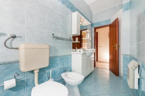 Ένα μπάνιο στο Apartments with parking space Bozava, Dugi otok - 8124