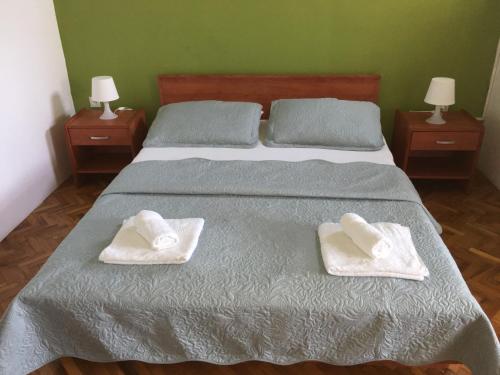 Postel nebo postele na pokoji v ubytování Studio Bozava 8108a