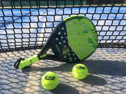 Attività di tennis o squash presso l'hotel o nelle vicinanze