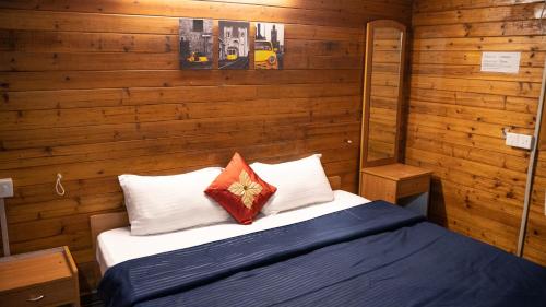 Ліжко або ліжка в номері Baga Beach Cottage - A min away from Baga Beach