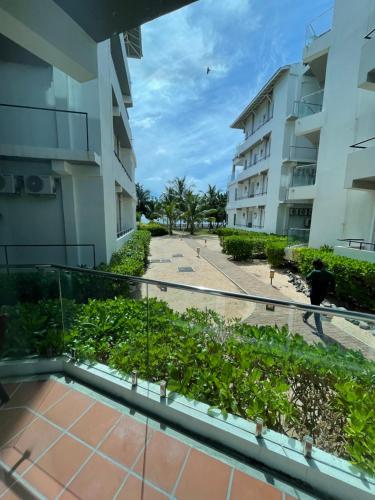 Beachfront Condo Nilaveli – Photos 2