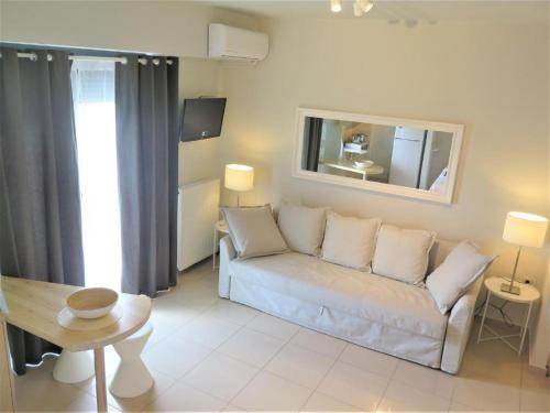 Alendra's City Center Studio