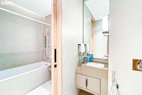 Koupelna v ubytování bnbmehomes - Jetset Life Style at Address Residences - 3908