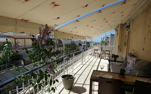 Cosy penthouse next to metro