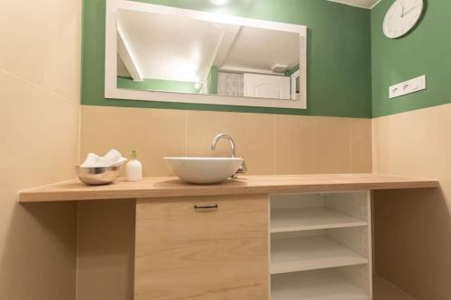 Central Stay Gozsdu 1074 Budapest, 11 Dob utca kép - 3