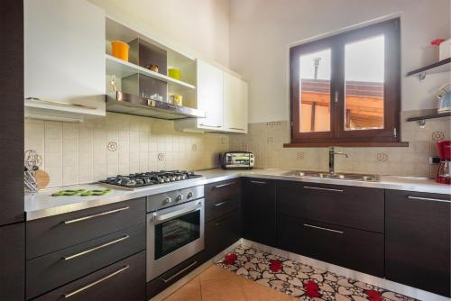Η κουζίνα ή μικρή κουζίνα στο Casa Francesca Relax