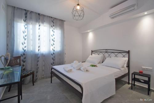 Oresti's Villa Near Airport & Beach