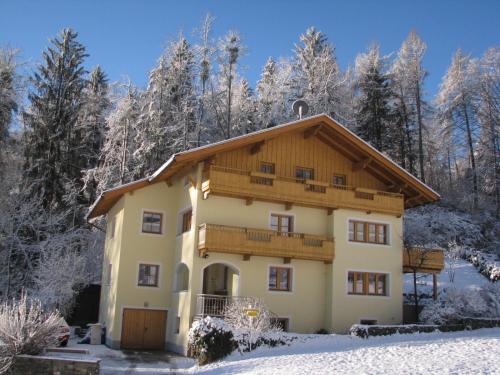 Haus Lundegg im Winter