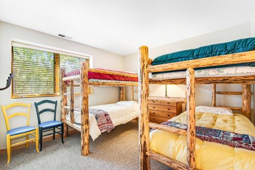 Ένα ή περισσότερα κρεβάτια σε δωμάτιο στο Peregrine Place