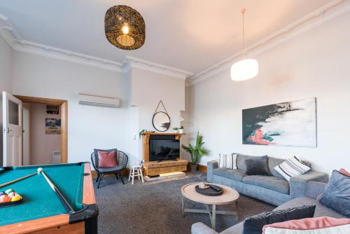 Posezení v ubytování Esplanade Apartments