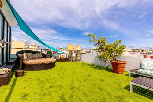 Un balcón o terraza de CasaBlanca Hotel