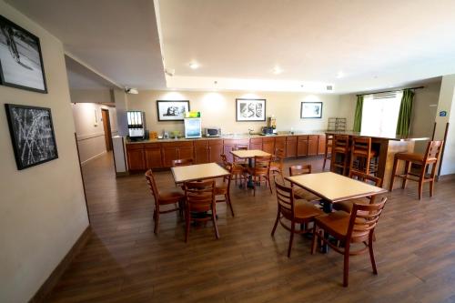 Quality Inn & Suites – Photos 4