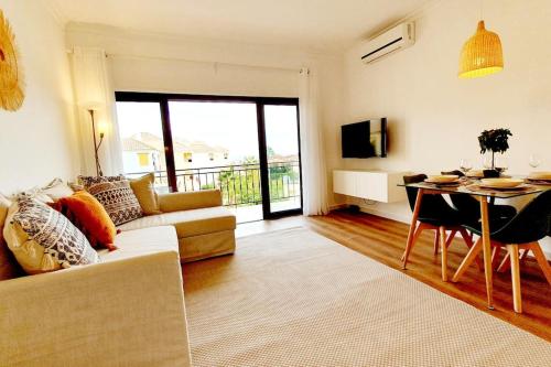 Lindo apartamento junto à praia e à Marina de Vilamoura com Piscina e Wi-Fi