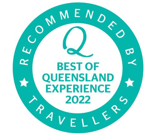 a logo for the best of queensland experience at McNevins Maryborough Motel in Maryborough