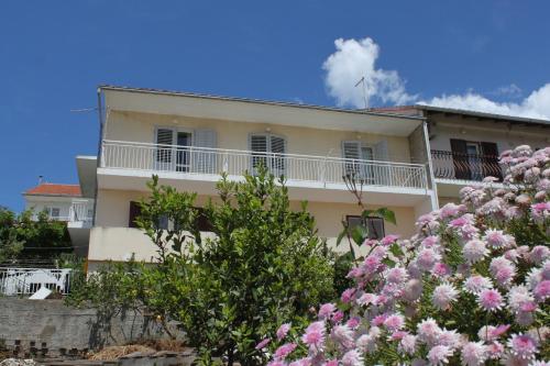 Fotografia z galérie ubytovania Apartments with a parking space Hvar - 8769 v destinácii Hvar