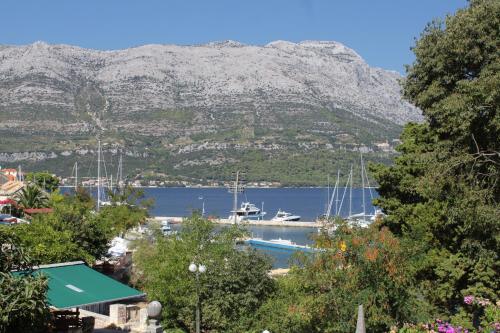Apartments by the sea Korcula - 9000