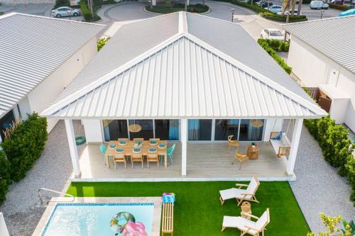 3 bdrm 2 bath Villa with Private Pool- Azure Beach Residences