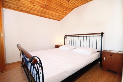 Krevet ili kreveti u jedinici u objektu Apartments by the sea Brgujac, Vis - 8918