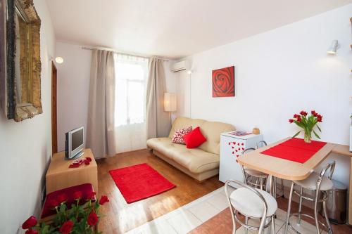 Apartments with a parking space Dubrovnik - 9026