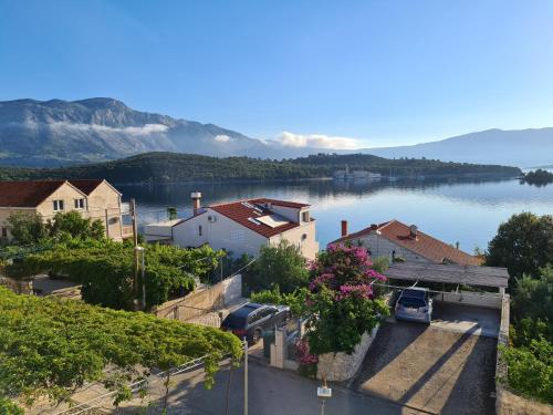 Apartments by the sea Korcula - 9158
