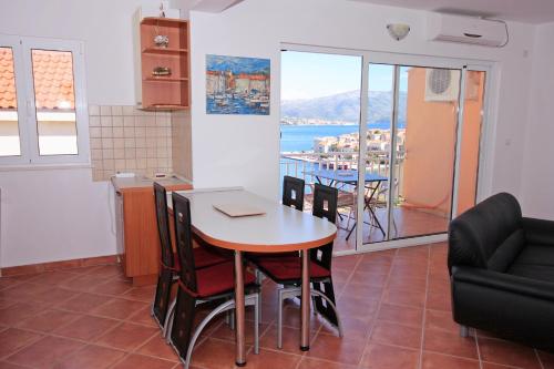 Apartments by the sea Korcula - 9154