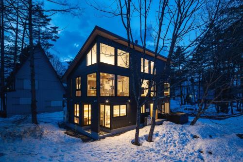 Silver Maple Chalet - private Japanese bath, inside Echoland - Hakuba White Fox Co