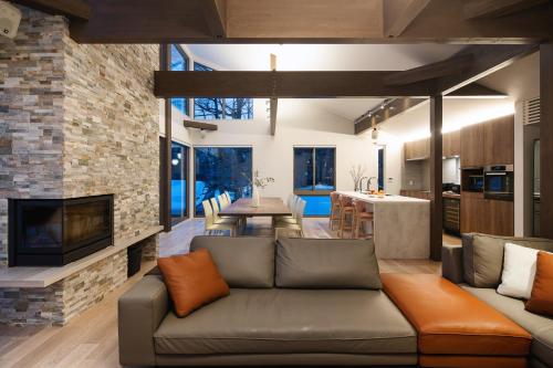 Silver Maple Chalet - private Japanese bath, inside Echoland - Hakuba White Fox Co