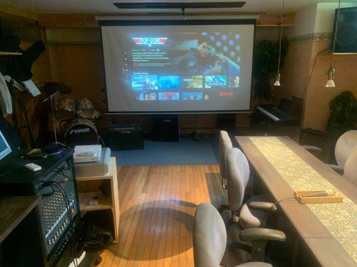 Televisyen dan/atau pusat hiburan di Hakuba Ski Condos