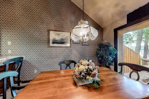Big Boulder Lake Townhome – Photos 5