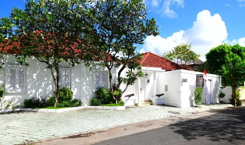 Gallery image of Kolonial House in Sanur