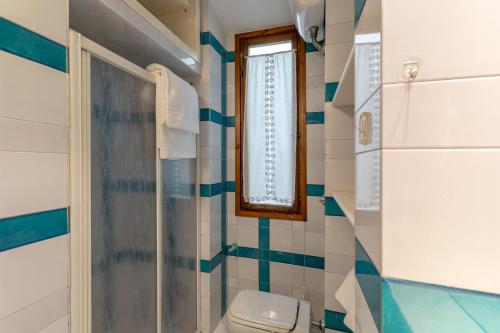 A bathroom at Discovering Florence