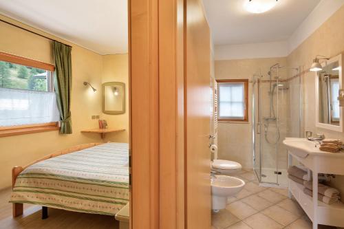 A bathroom at Terra Chalet Martina
