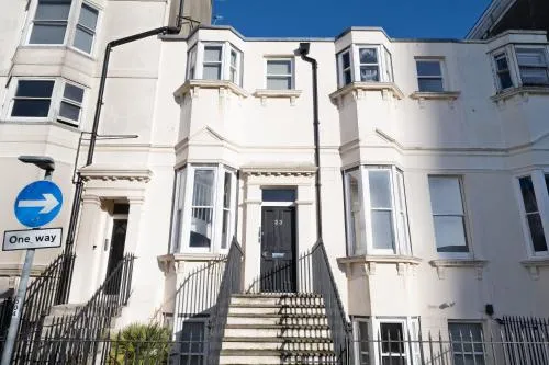 The i360 flat, penthouse, sea view, large private roof terrace, central Brighton 2 bedroom flat photo 4