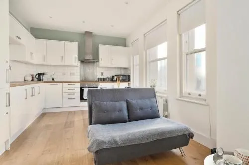 The i360 flat, penthouse, sea view, large private roof terrace, central Brighton 2 bedroom flat photo 54