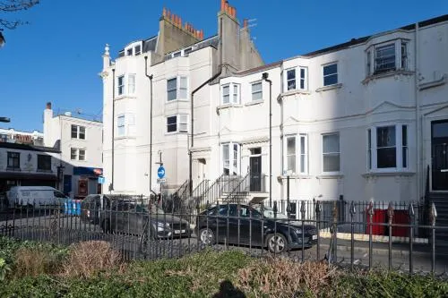 The i360 flat, penthouse, sea view, large private roof terrace, central Brighton 2 bedroom flat photo 32