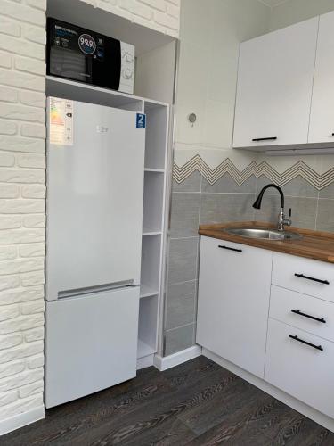 Kuhinja ili čajna kuhinja u objektu Guli House