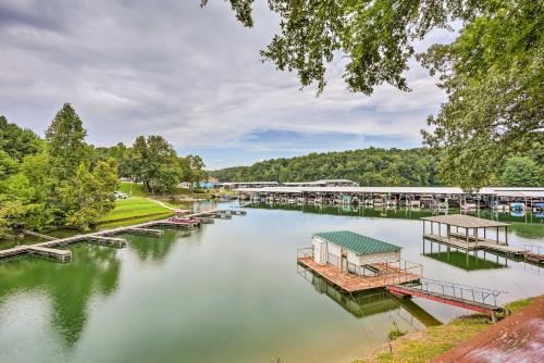 Dog-Friendly Lakefront Cabin with Deck Dining! – Photos 3