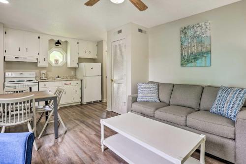 Dog-Friendly Lakefront Cabin with Deck Dining! – Photos 4