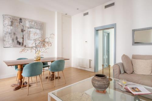 Plaza Nueva 2 Bedrooms & 2 Bathrooms