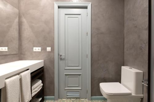 Plaza Nueva 2 Bedrooms & 2 Bathrooms