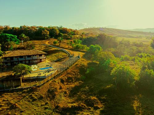 an aerial view of a house on a hill at Pousada Casarão na Serra in Vargem Bonita