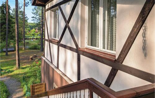 3 Bedroom Cozy Home In Stezyca