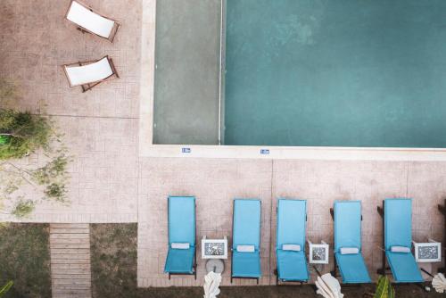Kolam renang di atau dekat dengan Bruma Luxury Residence