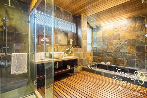 Un baño de Tree Lake B&B Hualien