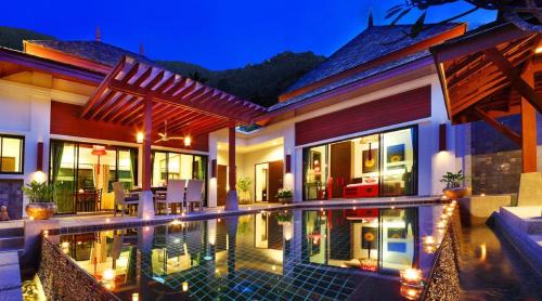Πισίνα στο ή κοντά στο The Bell Pool Villa Resort Phuket