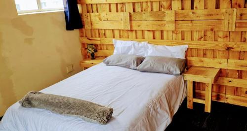 Katil atau katil-katil dalam bilik di Sunset beach backpackers